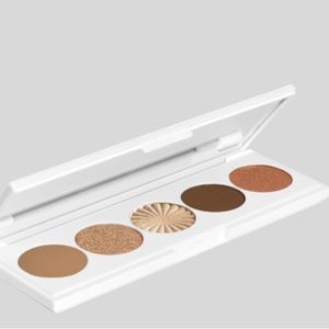 OFRA CHAMPAGNE WISHES COME TRUE PALLETTE.